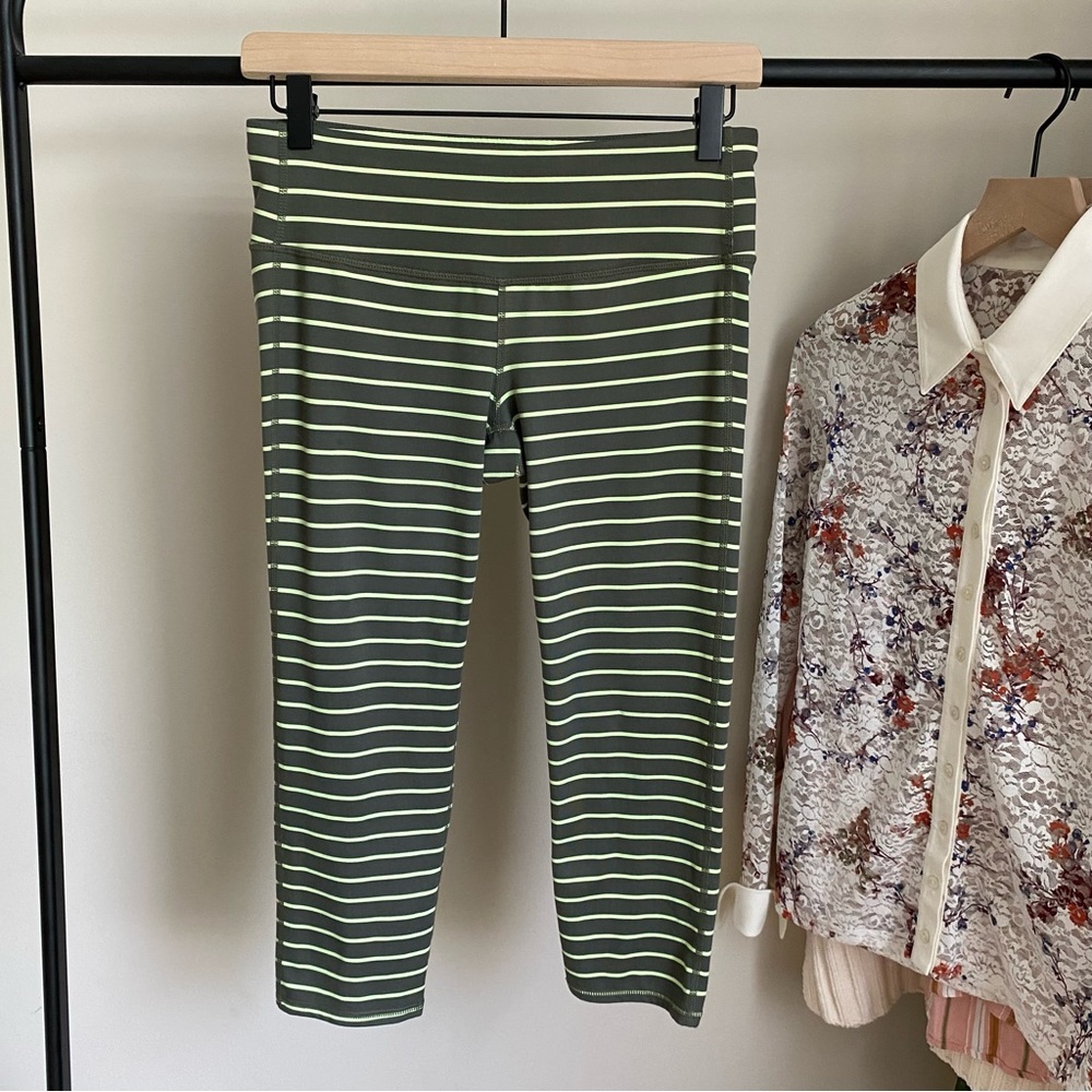 Athleta โChaturangaโโ Crops